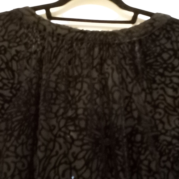 Intro. - NWT Black Velvet Burnout, Button Up, Long Sleeve Elastic Cuffs, Stretch - Picture 5 of 14